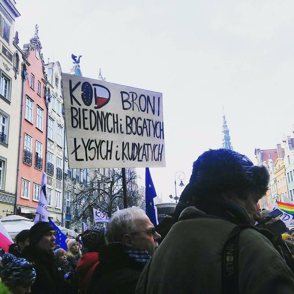 Manifestacje KOD w obronie wolności. Najciekawsze transparenty