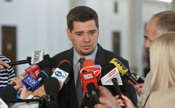 Były wiceminister sprawiedliwości zatrzymany. Ofiara politycznych tarć czy bezwzględny przestępca?