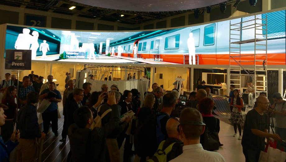 Chińskie przedsiębiorstwo CRRC podczas targów w Berlinie chce pokazać swoją wizję kolei przyszłości 
