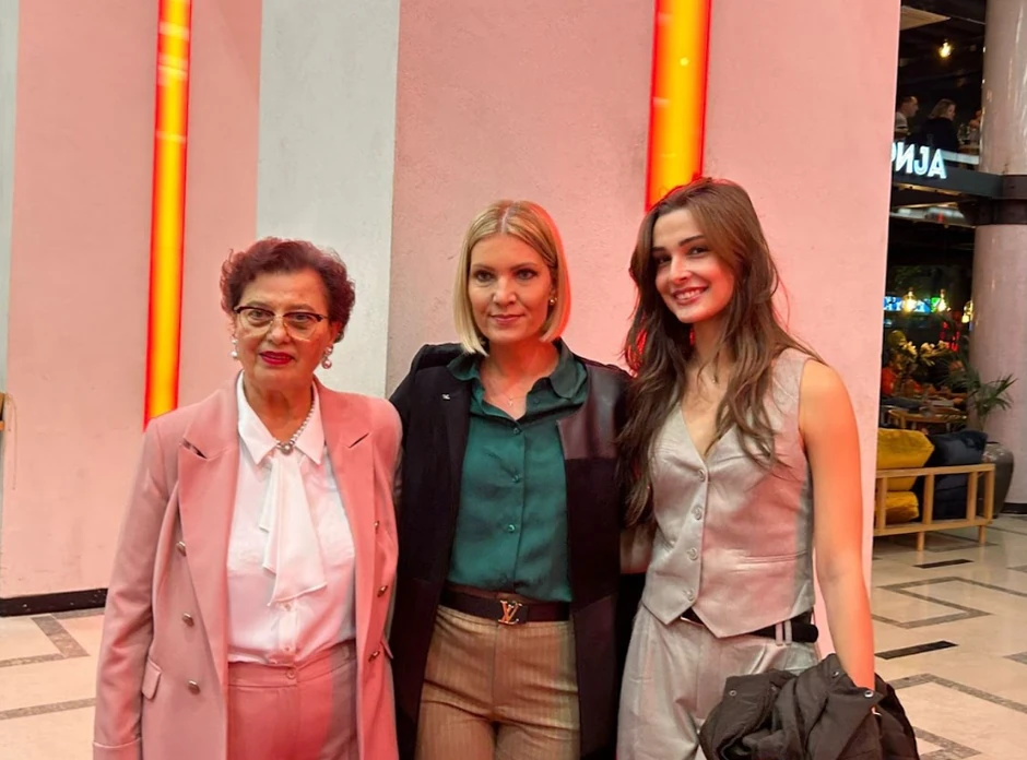 Majka, ćerka i unuka Snežane Đurišić