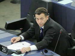 SLD chwali Tuska za słowa w Strasburgu. Ale...