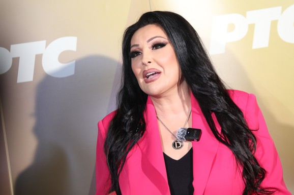 "ZAKASNILA SAM SA TREĆIM DETETOM, PRECENILA SAM SEBE" Dragana Mirković o najvećoj intimi: "Sve sam dobila u životu sem toga"