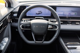 Od zera do lidera. Nowicjusz z Chin wyprzedził Teslę, Jeepa i Fiata