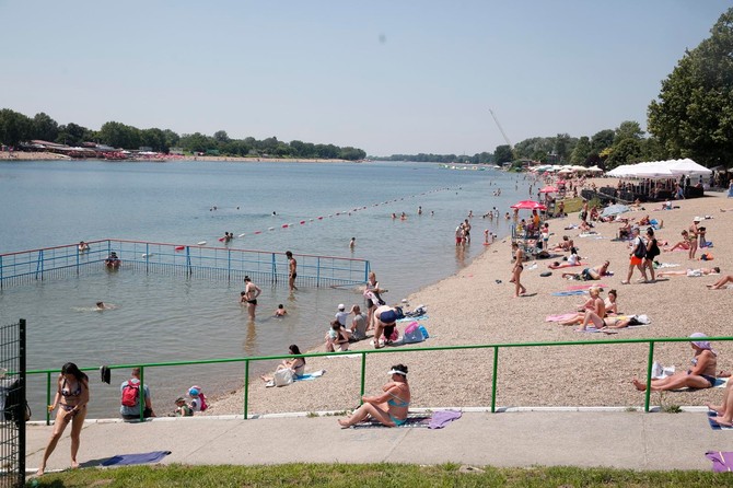 Sunčanje na prvom jačem Suncu ovog leta