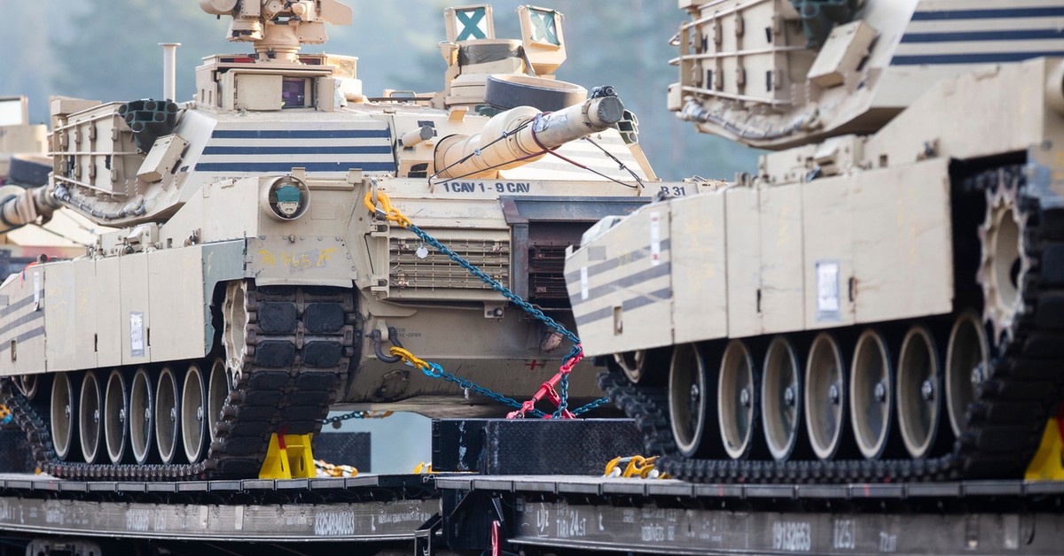 США посылают сигнал России. Масса танков на пути в страну НАТО