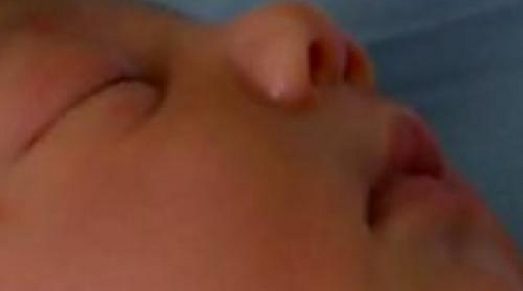 Videó! 6000 kilométeres út után a Nyugatiban indult meg egy afgán nő szülése!