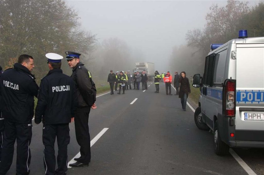 Masakra na drodze. Wypadek busa na E707