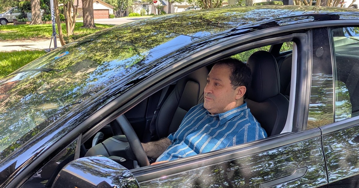 This tech exec sued Tesla over its Full Self-Driving promises — and won ...