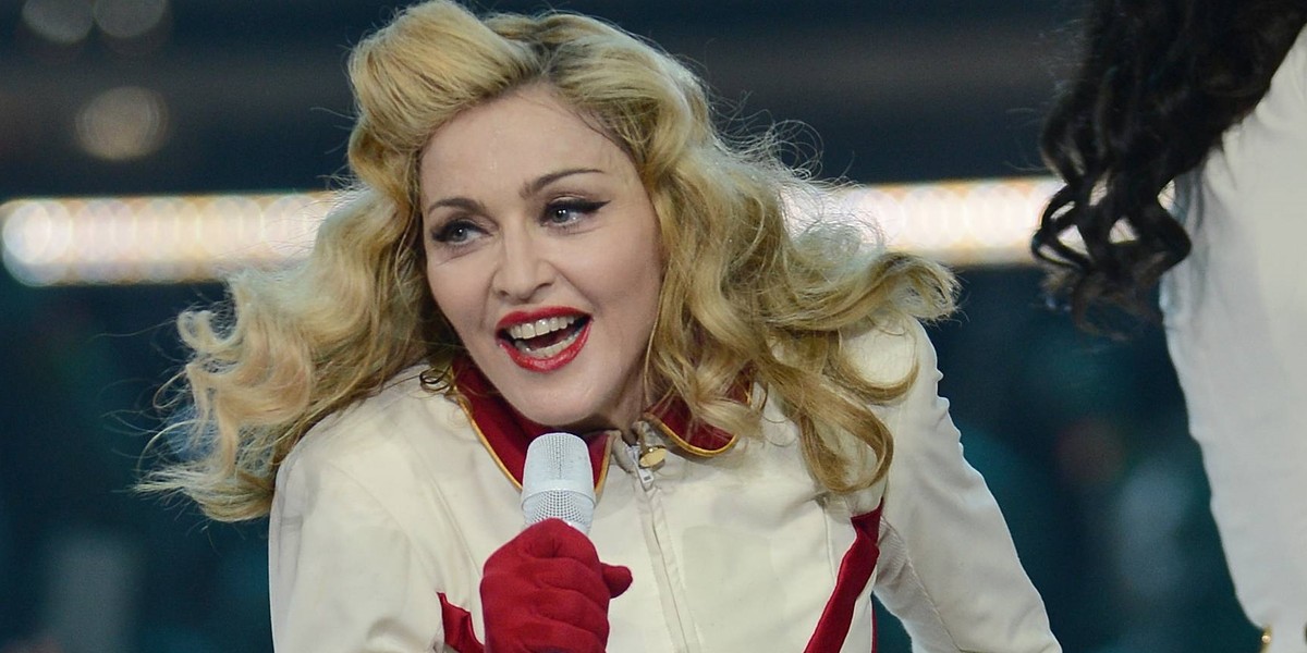 Madonna "urodziła" drzewo. Najnowszy pomysł artystki trudno skomentować. To trzeba zobaczyć. 