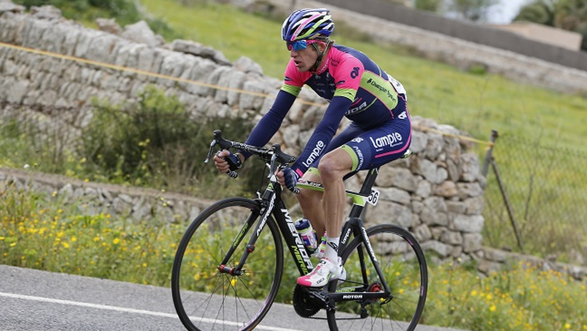 Przemysław Niemiec, polski kolarz Lampre-Merida, już od początku Giro d'Italia musi odrabiać straty. Wszystko przez to, że jego ekipa nie najlepiej pojechała drużynową jazdę na czas. Zawodnik z Pisarzowic narzekał też na paskudną aurę, jaka panowała w Irlandii Północnej i Irlandii, gdzie odbywały się trzy pierwsze etapy wyścigu Dookoła Włoch.