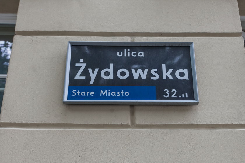 Tabliczka z nazwą ulicy Żydowskiej