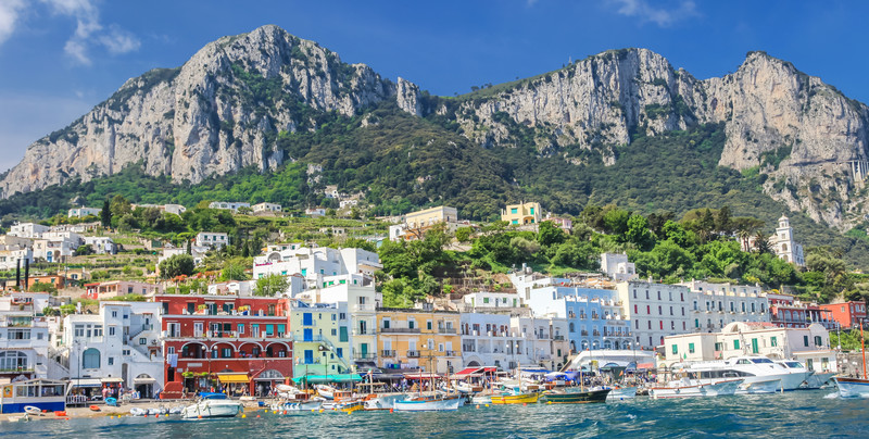 Alarm na Capri. Tłumy turystów paraliżują życie wyspiarzy