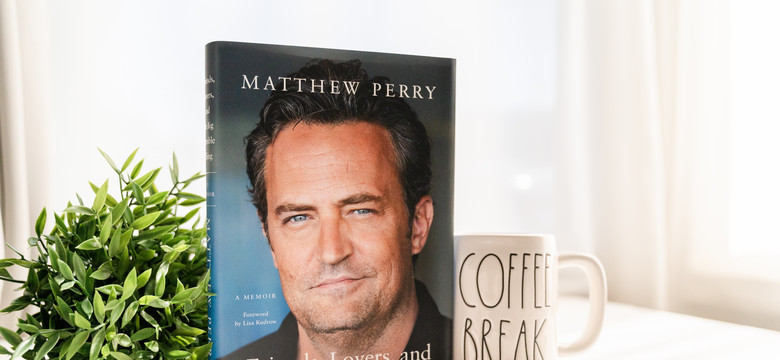 Tym razem na poważnie. 5 życiowych lekcji od Matthew Perry’ego