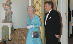 Aleksander Kwaśniewski o Elżbiecie II: Bił z niej majestat, ale potrafiła się szczerze uśmiechać