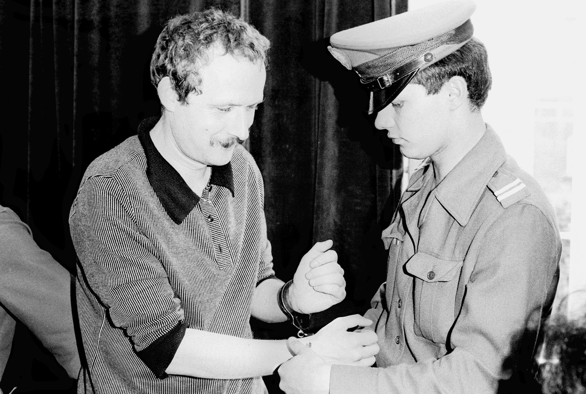 Adam Michnik w czasie rozprawy przed Sądem Warszawskiego Okręgu Wojskowego, 13 lipca 1984 roku