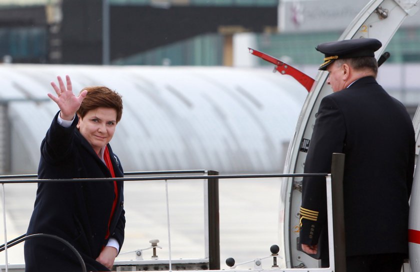 Prokuratura zbada procedury lotu Szydło