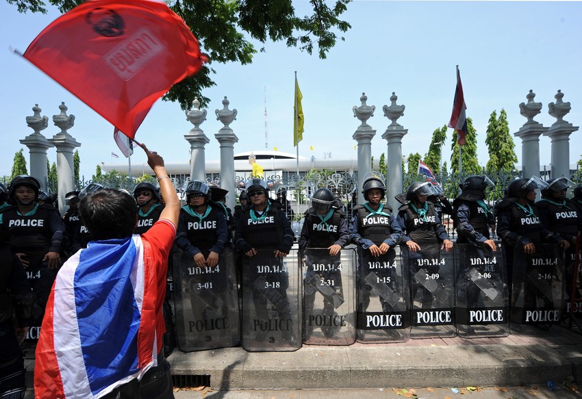 Demonstranti traže raspuštanje parlamenta i raspisivanje izbora
