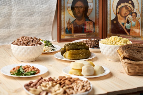 UPRAVO NA "BLIC TV" Veliki petak, dan za strogi post, tišinu i farbanje jaja: Kako ga obeležavamo i čemu nas uči?