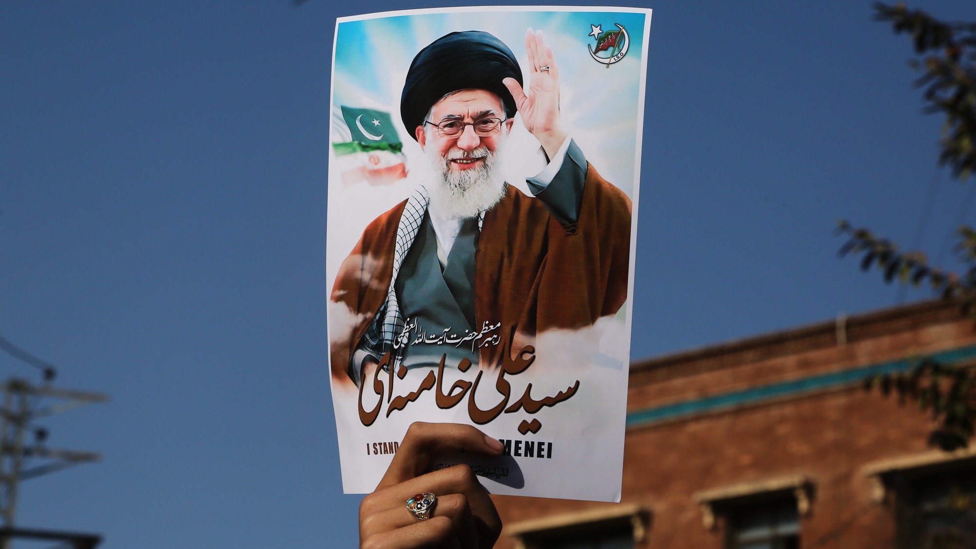 Portrét bývalého iránskeho najvyššieho vodcu ajatolláha Alího Chameneího.