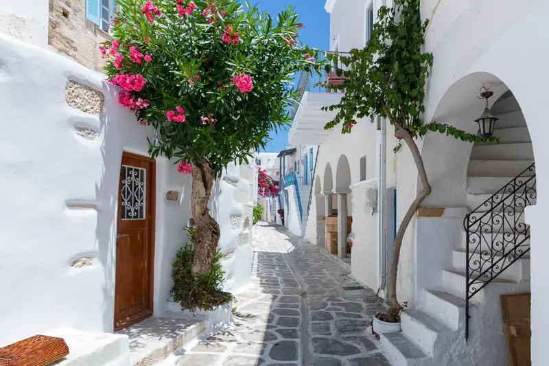 Santorini / Getty Images / SHansche