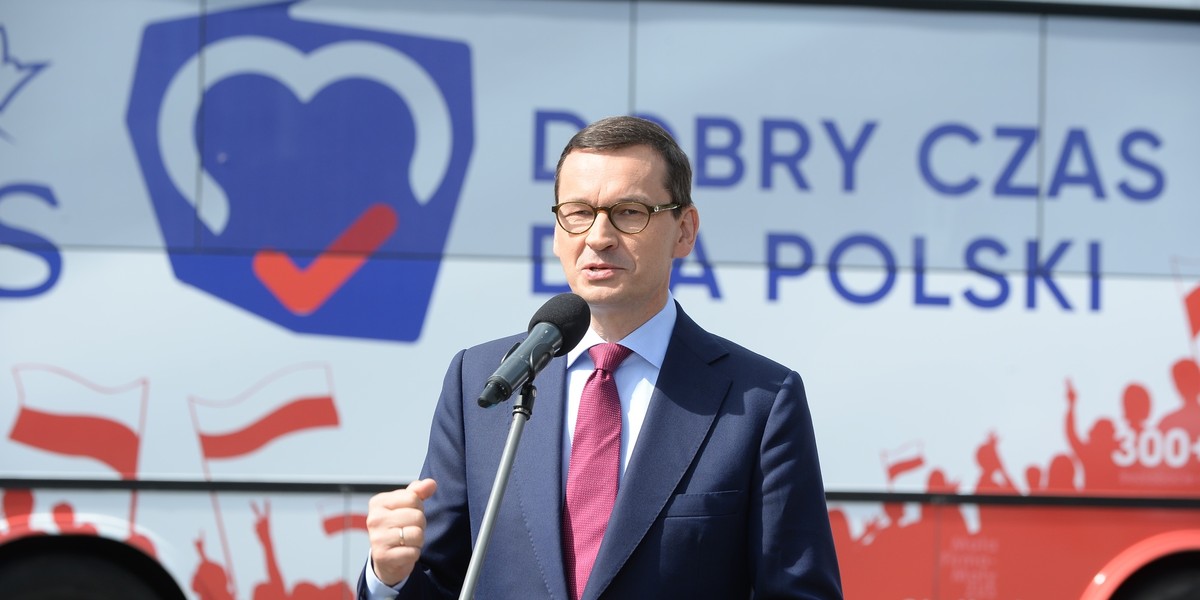 Premier Mateusz Morawiecki w wywiadzie dla "Super Expressu" poinformował o planach rządu dot. emerytur bez podatku, waloryzacji w 2020 roku oraz kwestii wypłaty "trzynastek".