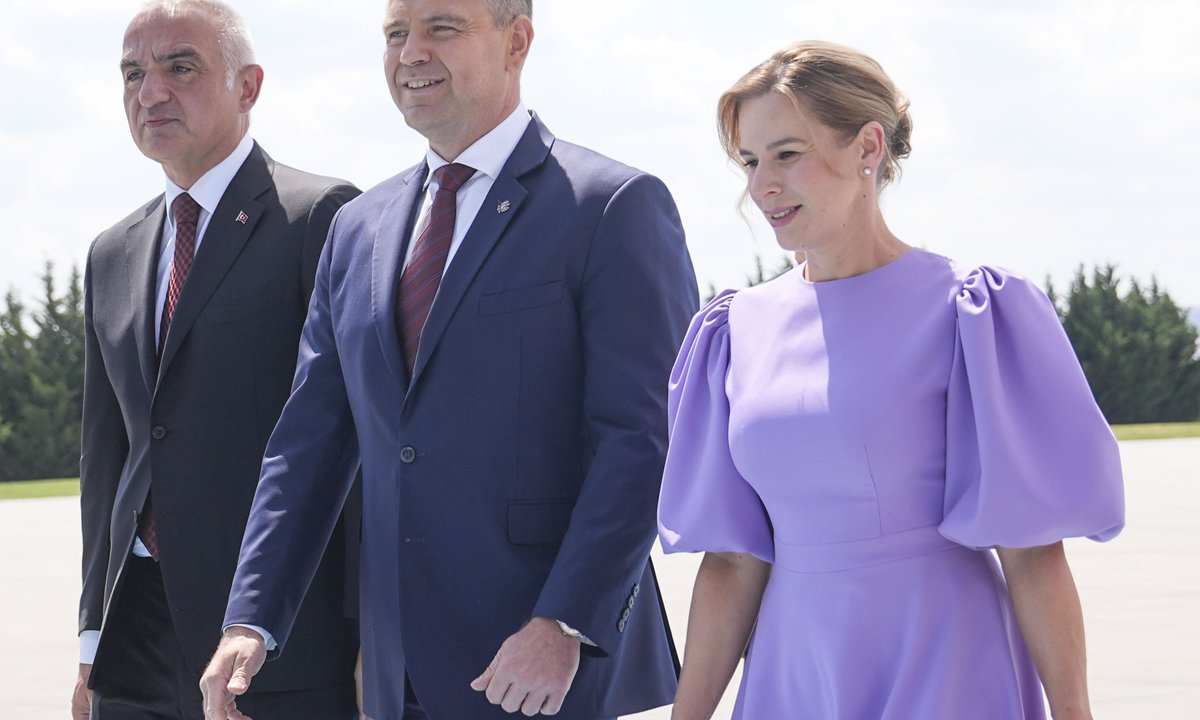 Marta Nawrocka cała w czerni podczas oficjalnej wizyty prezydenckiej w Turcji