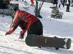 Który poseł PiS tak fiknął na desce?