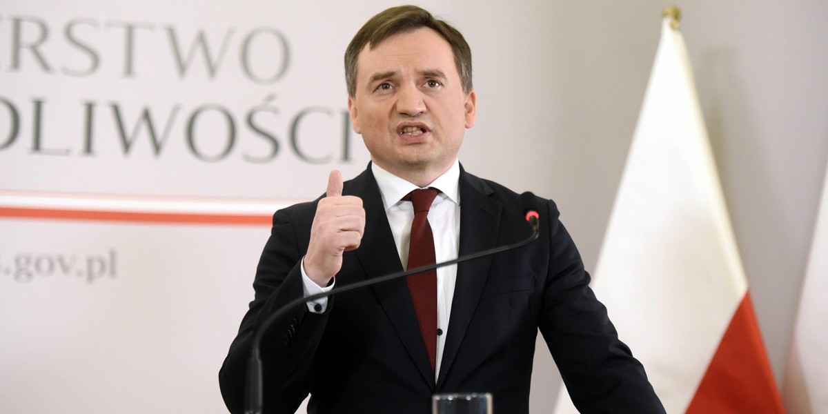 Afera w resorcie sprawiedliwości nie wpłynie na notowania PiS