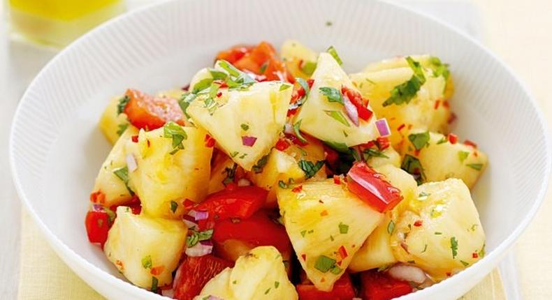 Pineapple and chilli mint salad