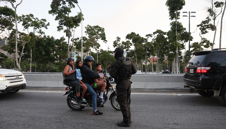 Nielegalne i nierozsądne". New York Times miażdży atak Trumpa na Wenezuelę