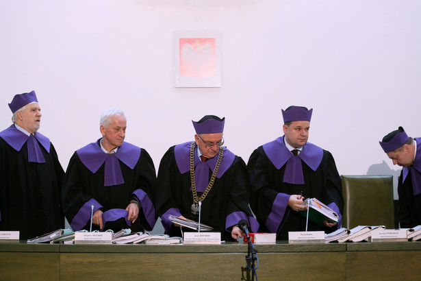 Projekt przewiduje m.in. powstanie w Radzie dwóch izb oraz wygaszenie kadencji jej 15 członków-sędziów, których następców wybrałby Sejm.