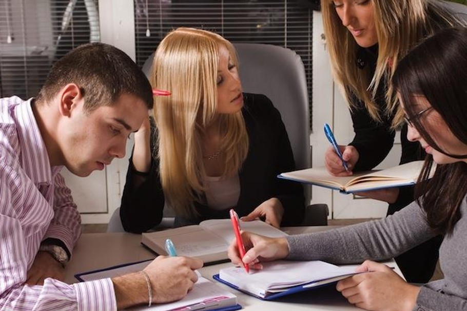 Jaką postawę w pracy doceni szef? fot. fotolia