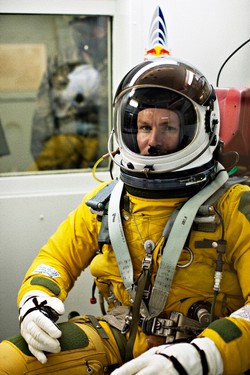 Poleci 1110 km/h! Czy przeżyje?