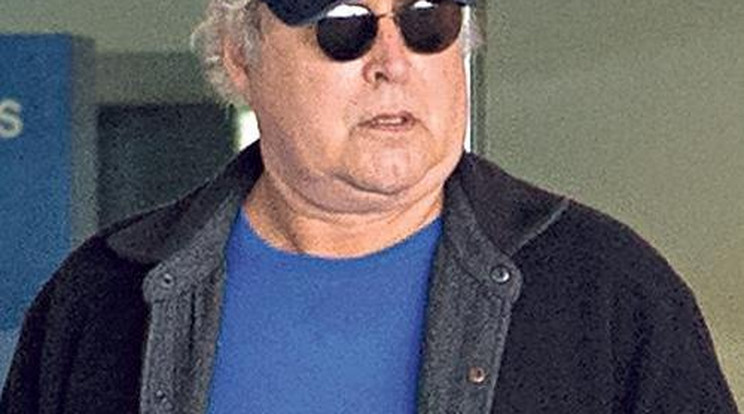 Egyre nagyobbra dagad Chevy Chase