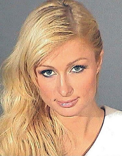 Gwiazdy w kartotekach policyjnych - Paris Hilton