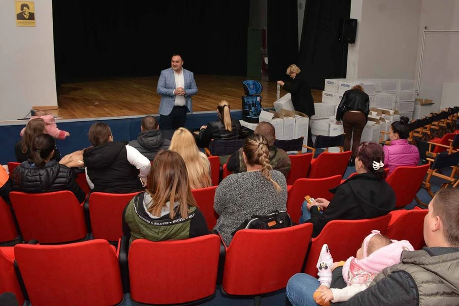 Dodela auto-sedišta u Opštini Opovo