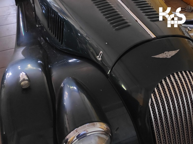 Morgan Roadster 3,7 na licytacji urzędu skarbowego