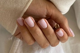 Ove BOJE LAKOVA više NISU U MODI: Evo šta će se nositi na noktima tokom leta, a jedan trend obožavaju svi