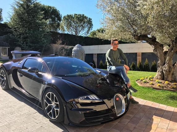 Cristiano Ronaldo w swoim Bugatti Veyron