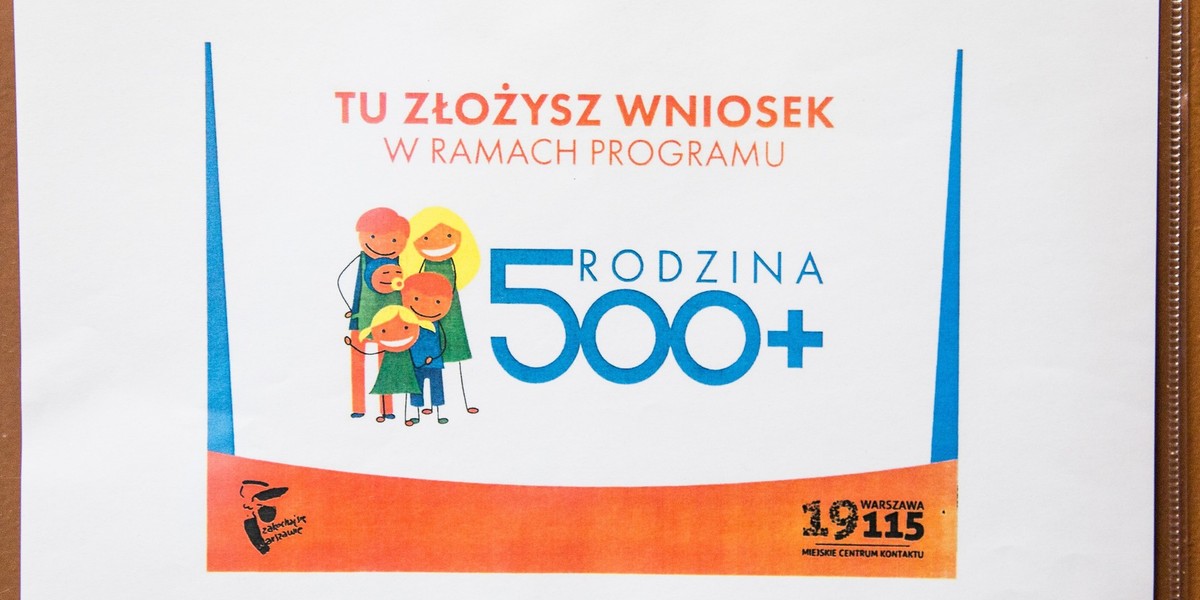 Wnioski o przyznanie świadczenia na nowych zasadach, czyli bez kryterium dochodowego, będzie można składać w dwóch formach: w wersji papierowej – od 1 sierpnia 2019 r., a w wersji elektronicznej – od 1 lipca 2019 r.