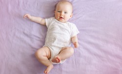 Jak rozpoznać zaburzenia napięcia mięśniowego u niemowląt? Jeden objaw nie wystarcza do postawienia diagnozy!