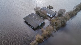 Powodzianie dostaną więcej czasu w wydatkowanie otrzymanych darowizn