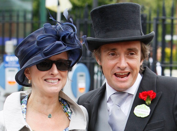 Brytyjski prezenter telewizyjny Richard Hammond z żoną
