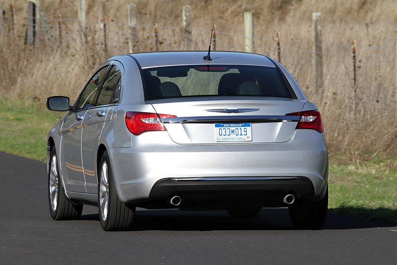 Chrysler 200: Nowe wcielenie Sebringa