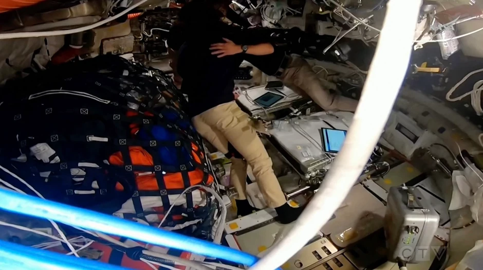 Astronauti misije Artemis II grle se u suzama u kapsuli Orion 6. aprila