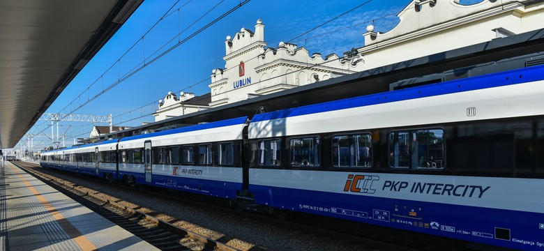 Problemy na kolei. Wstrzymano ruch pociągów