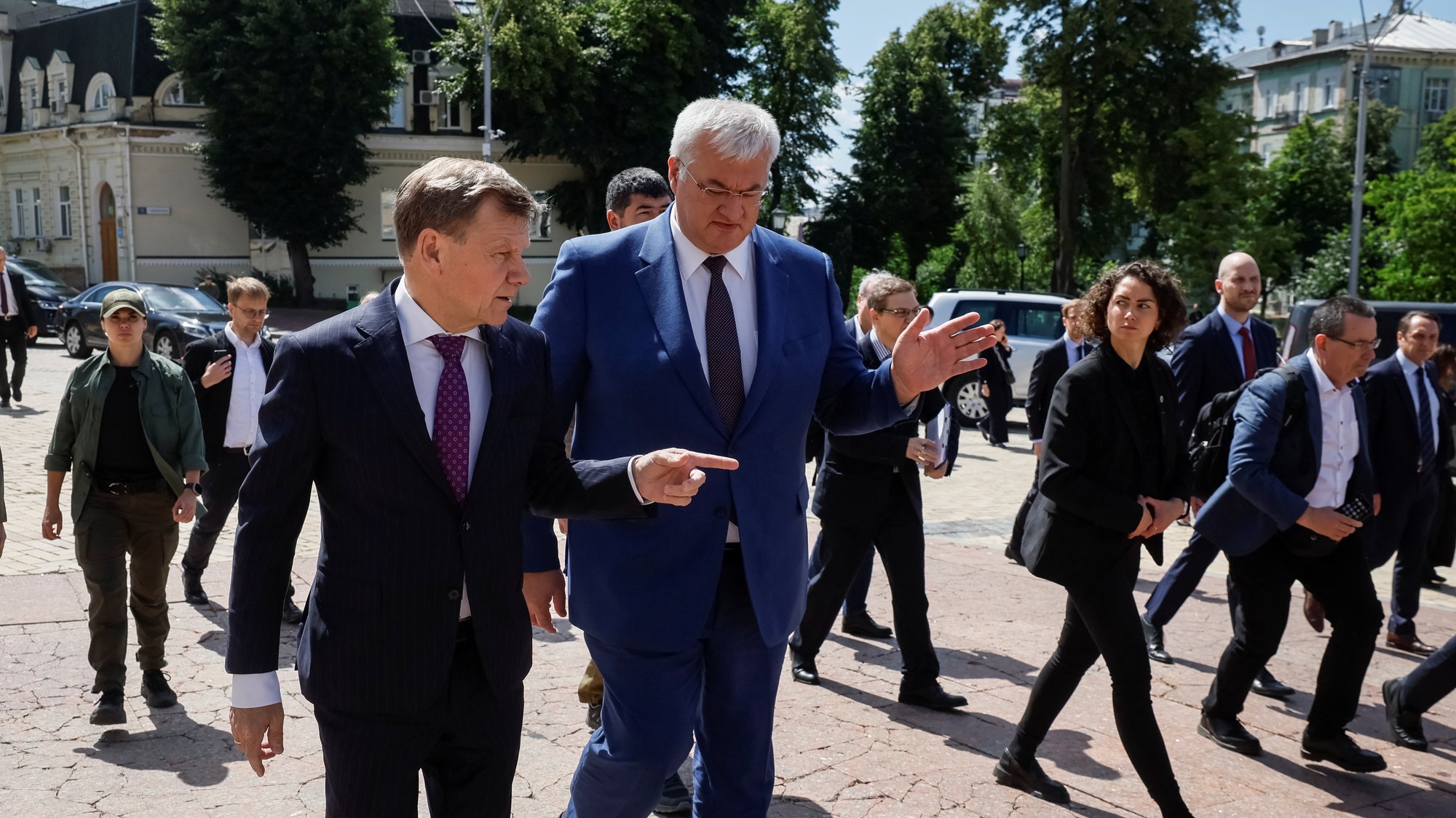 Nemecký minister zahraničných vecí Johann Wadephul sa stretáva s ukrajinským ministrom zahraničných vecí Andrijom Sybihom, 30. júna 2025.