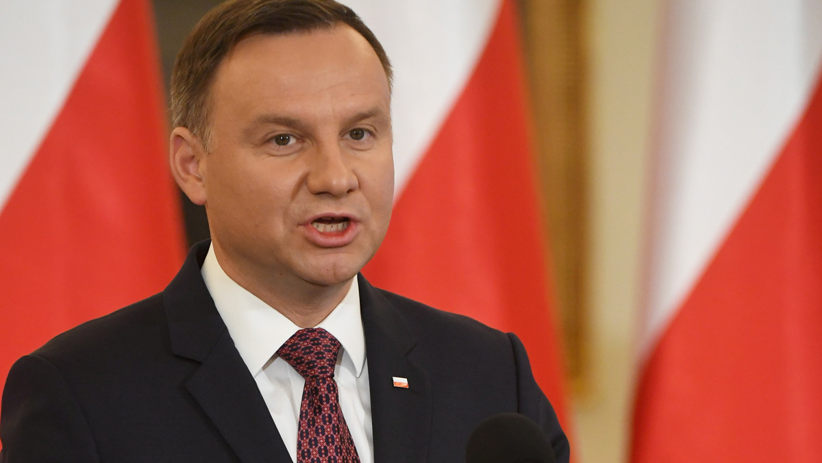 Solidarność narodziła się w Krakowie. Dzięki temu jesteśmy dzisiaj wolni - mówił prezydent Andrzej Duda podczas dzisiejszych obchodów 40-lecia powstania Studenckiego Komitetu Solidarności w Krakowie.