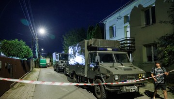Eksplozja w Rembertowie: mieszkańcy ul. Zawiszaków wracają do domów po ewakuacji spowodowanej materiałami wybuchowymi