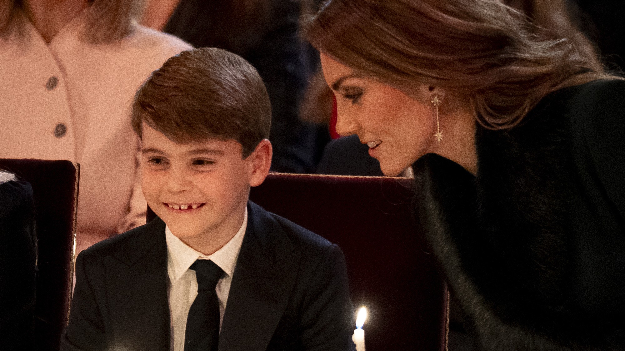 Princ Louis a princezná Kate.